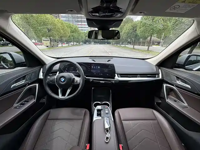 BMW X1 2023 sDrive20Li X Design Package — фото 4