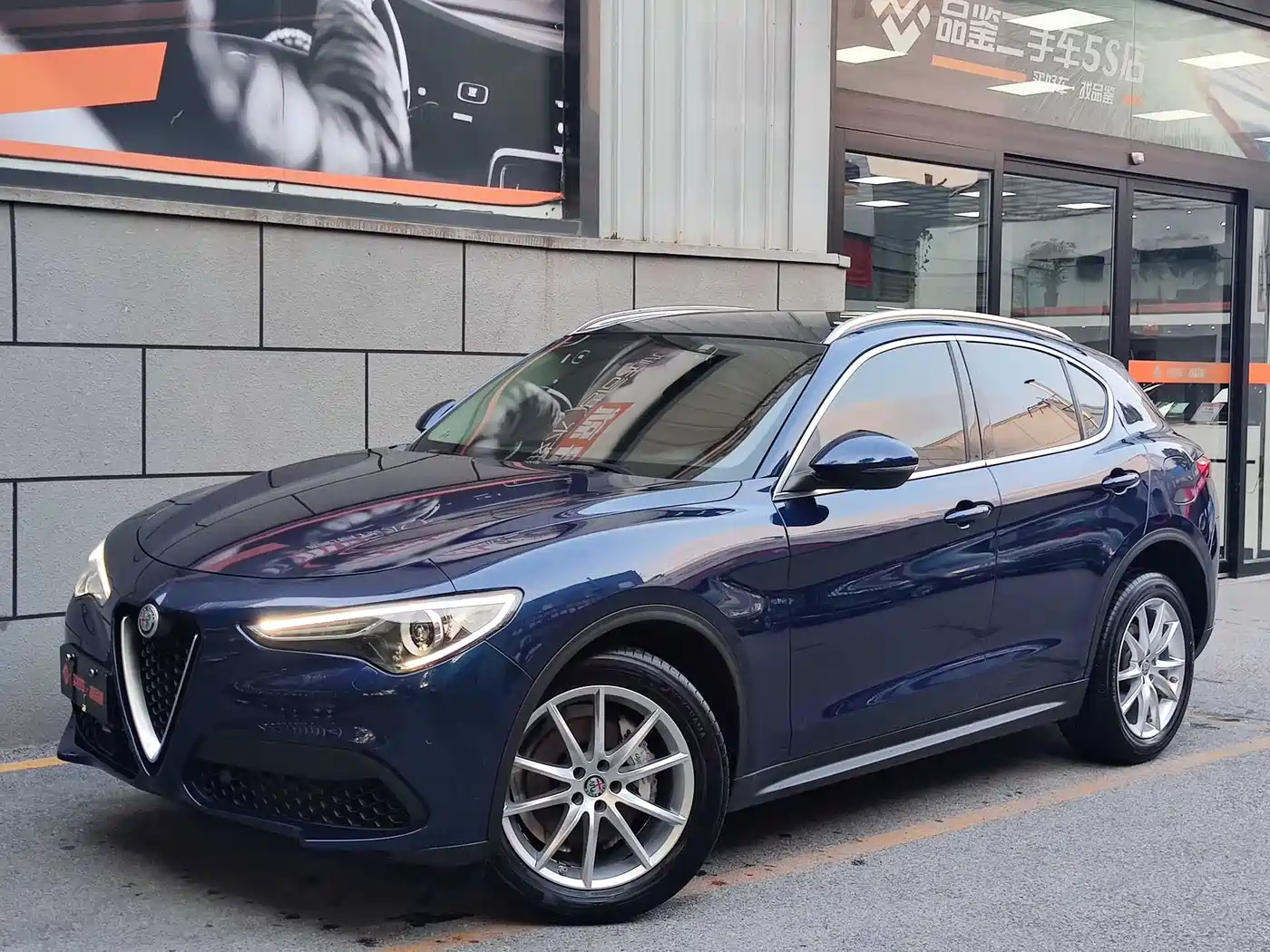 Alfa Romeo Stelvio 2019 2017 2.0T 200HP Luxury Edition