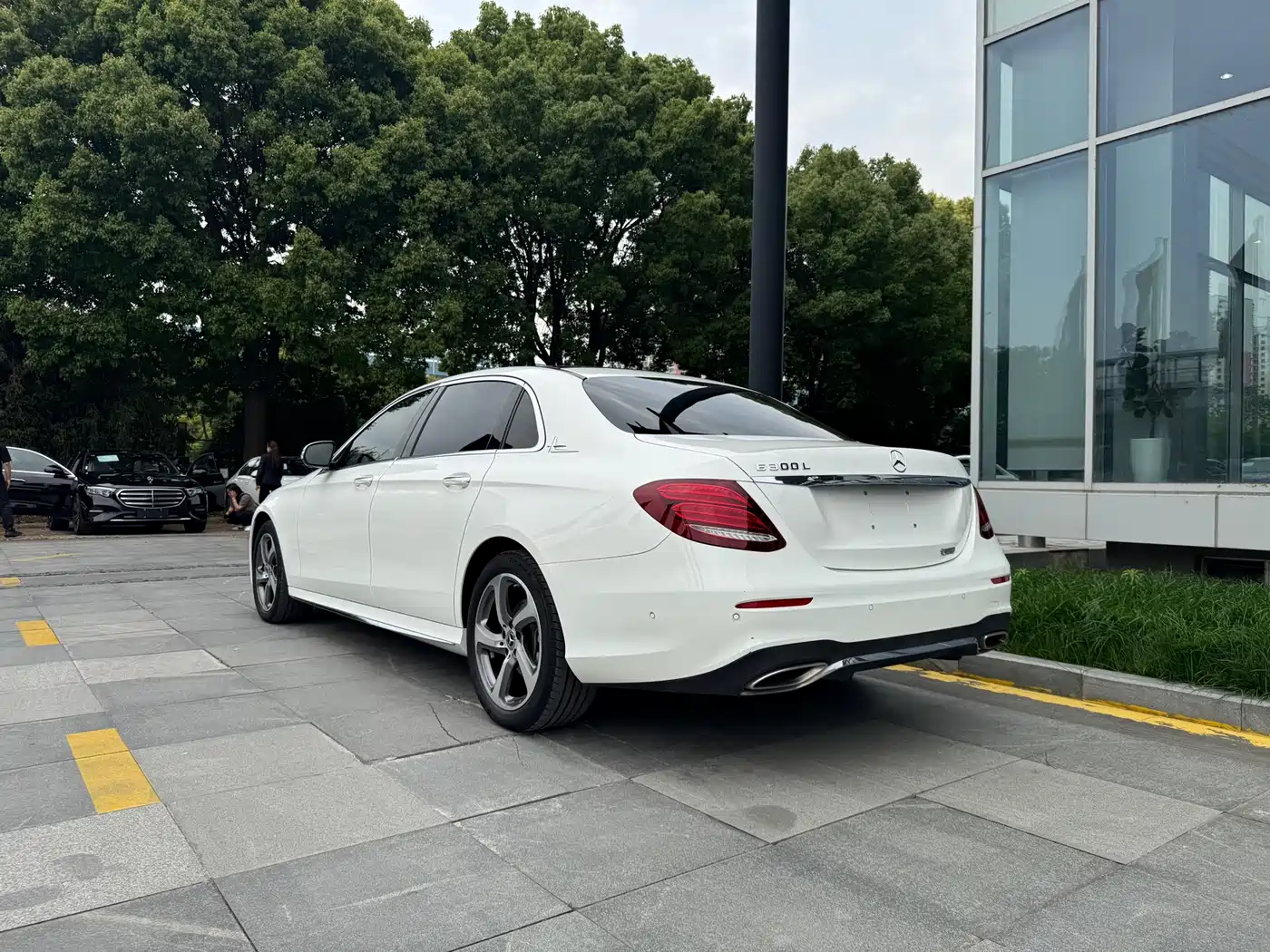Mercedes-Benz E-Class 2019 Facelift E 300 L Sport Luxury фото 16