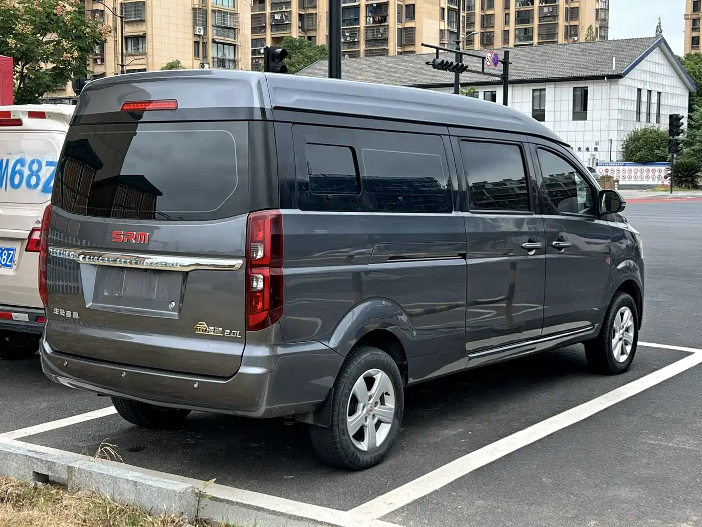 Jinbei Golden Sea Lion Classic 2021 2021 2.0L Travel Lion Passenger Van 7-seater