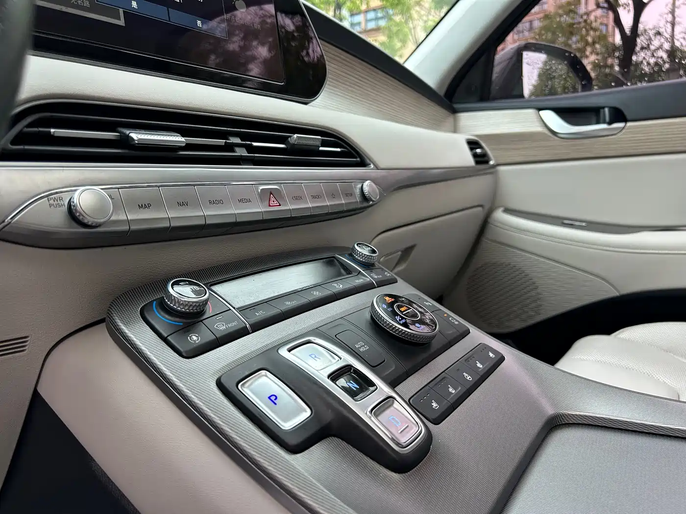 Hyundai Palisade 2021 3.5L Automatic 4WD GLS фото 24