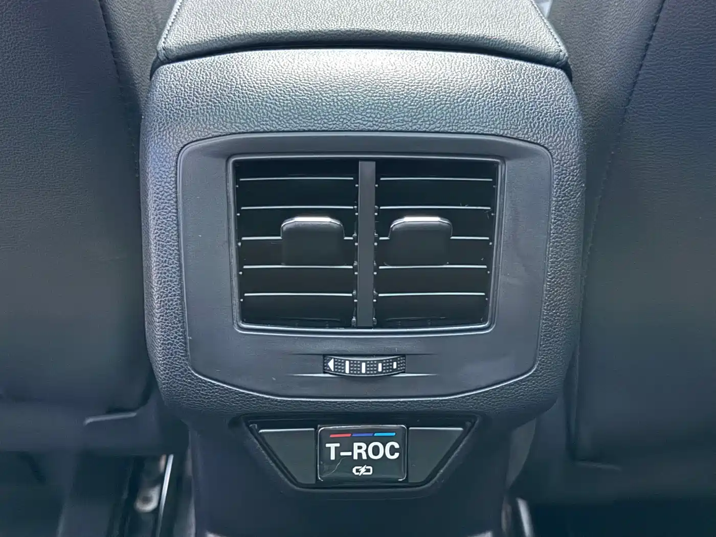 VOLKSWAGEN T ROC EXPLORING SONGS