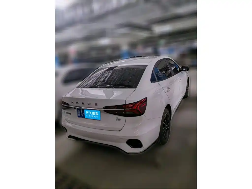 Фото 2 - Roewe i5