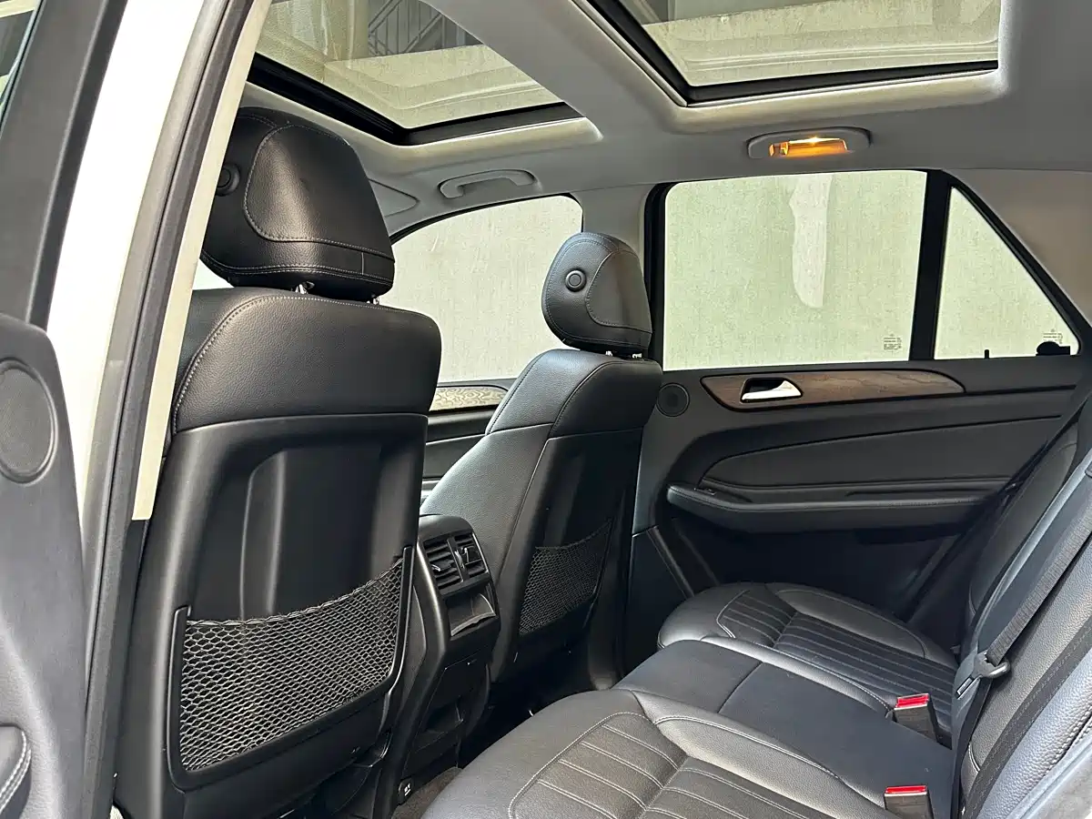 Mercedes-Benz GLE 2016 GLE 400 4MATIC фото 7