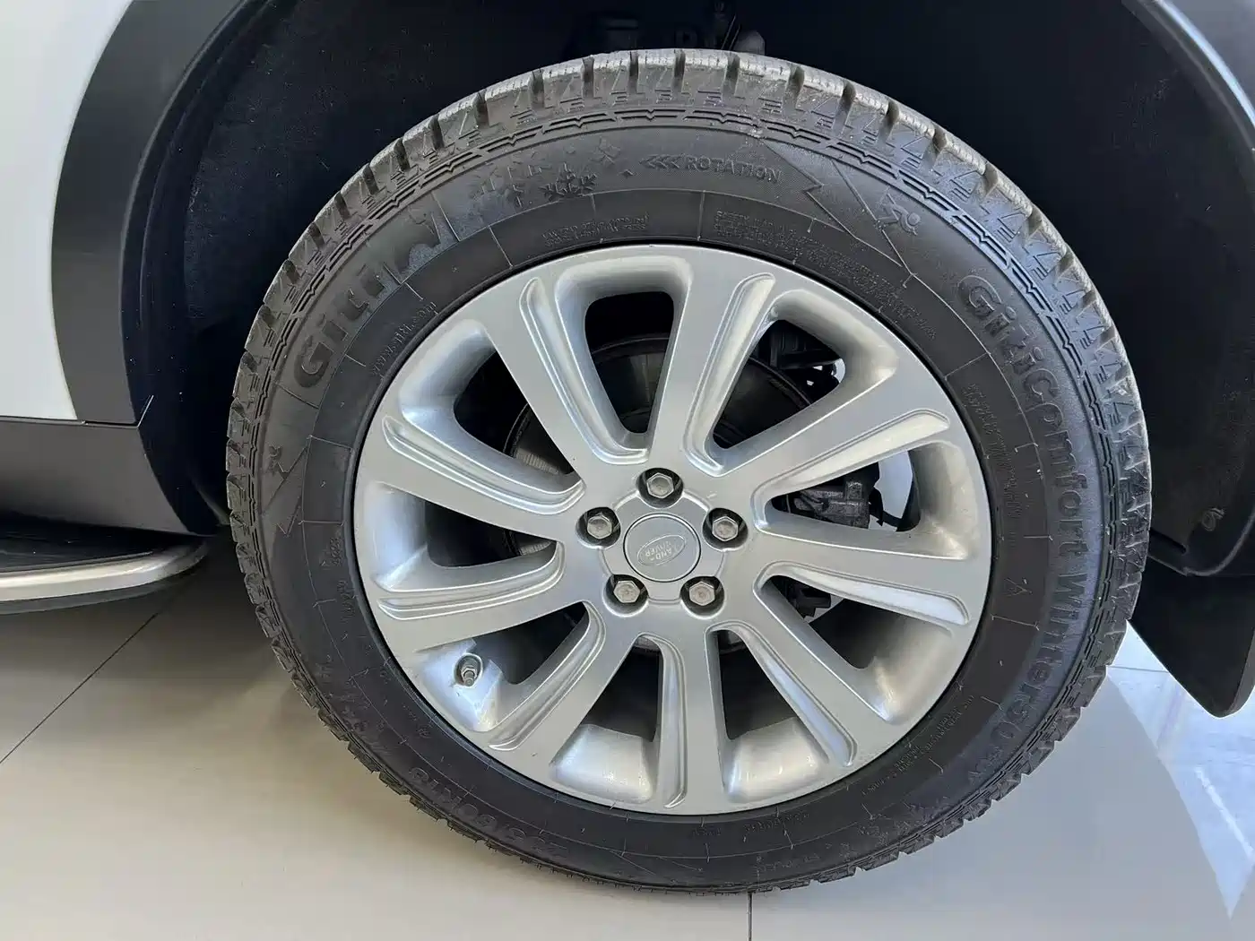 Land Rover Discovery Sport 2018 240PS SE Edition фото 24