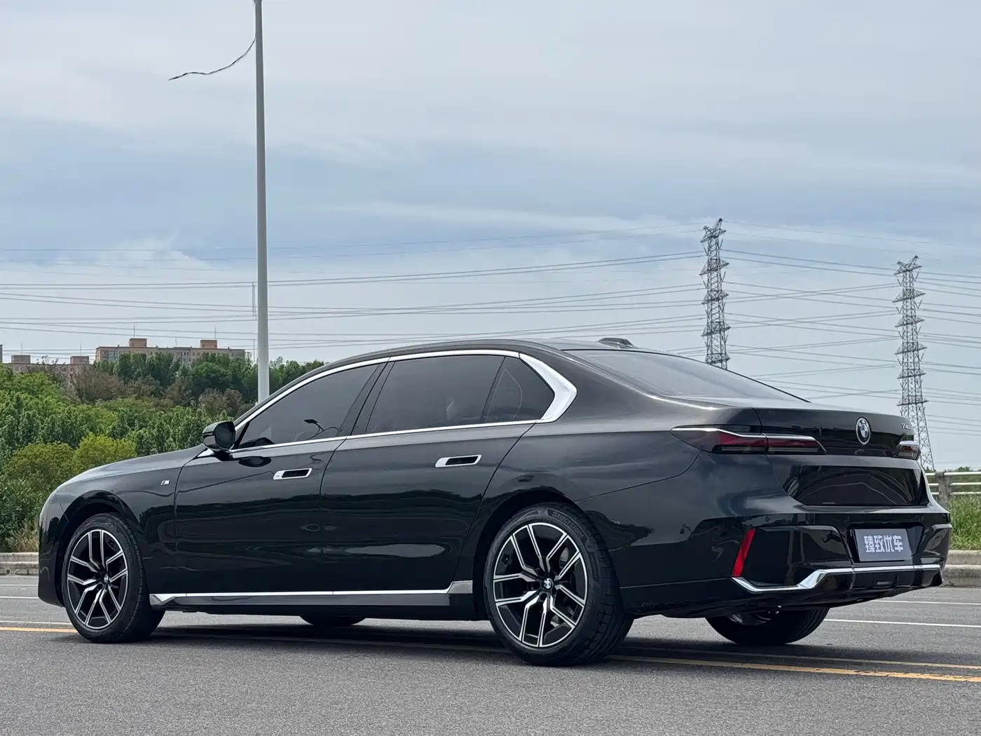 BMW 7 Series 2023 Model 735Li M Sport Package фото 6