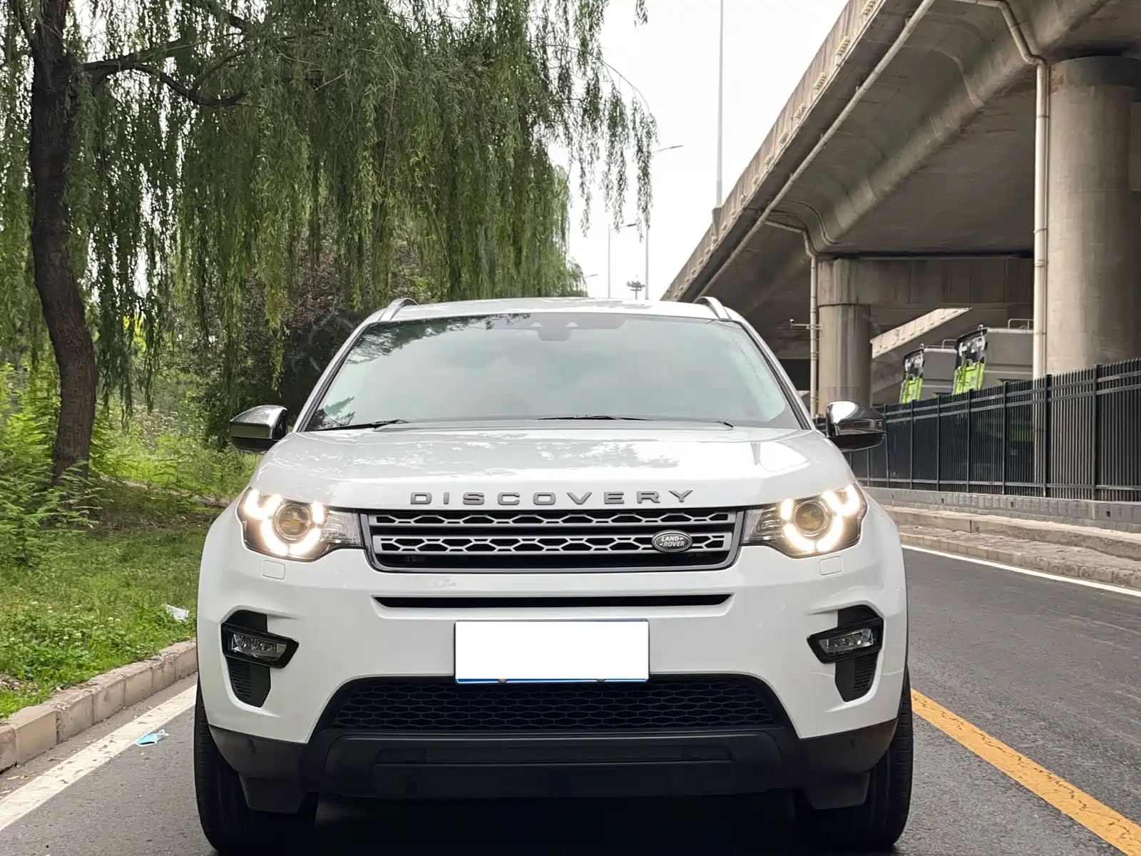 صورة 2 - Land Rover Discovery Sport