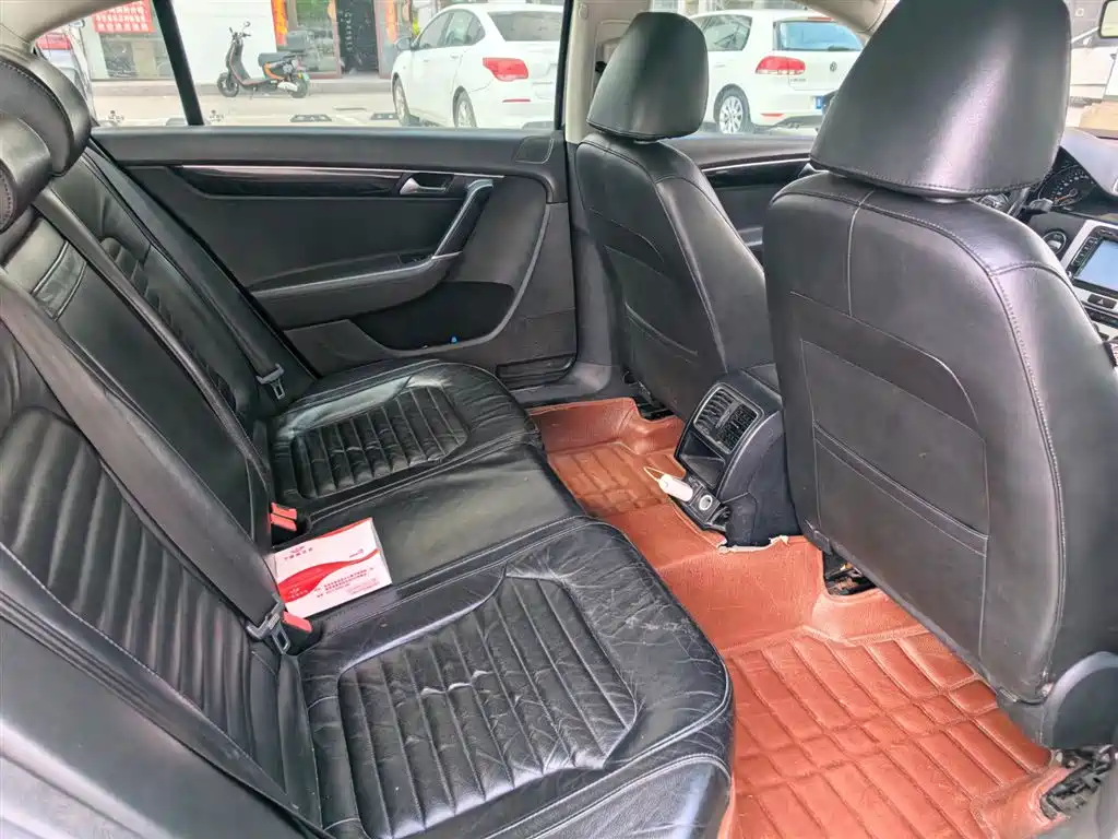Volkswagen Magotan 2013 1.8TSI Luxury фото 9