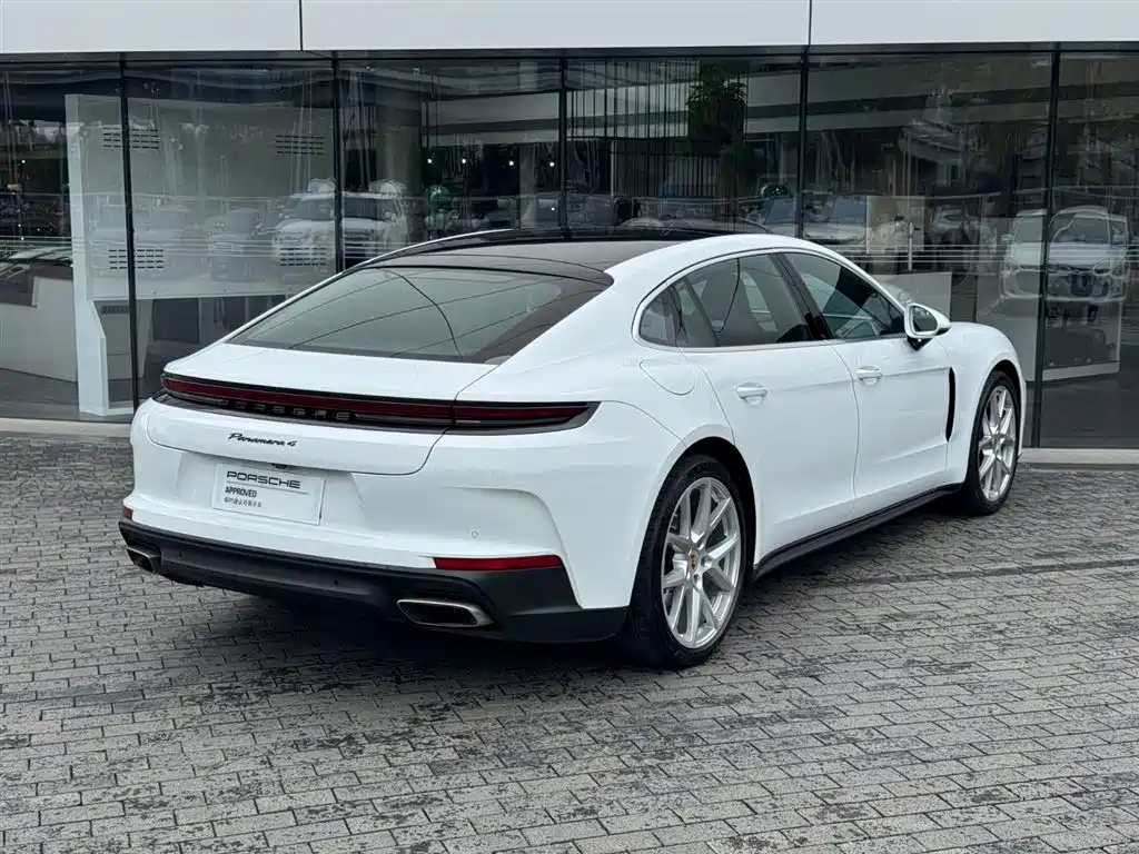 Porsche Panamera 2024 Panamera 4 Executive Long Wheelbase 2.9T фото 3