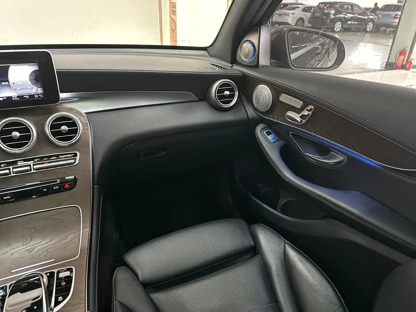 Mercedes-Benz GLC 2017 GLC 300 4MATIC Dynamic фото 14
