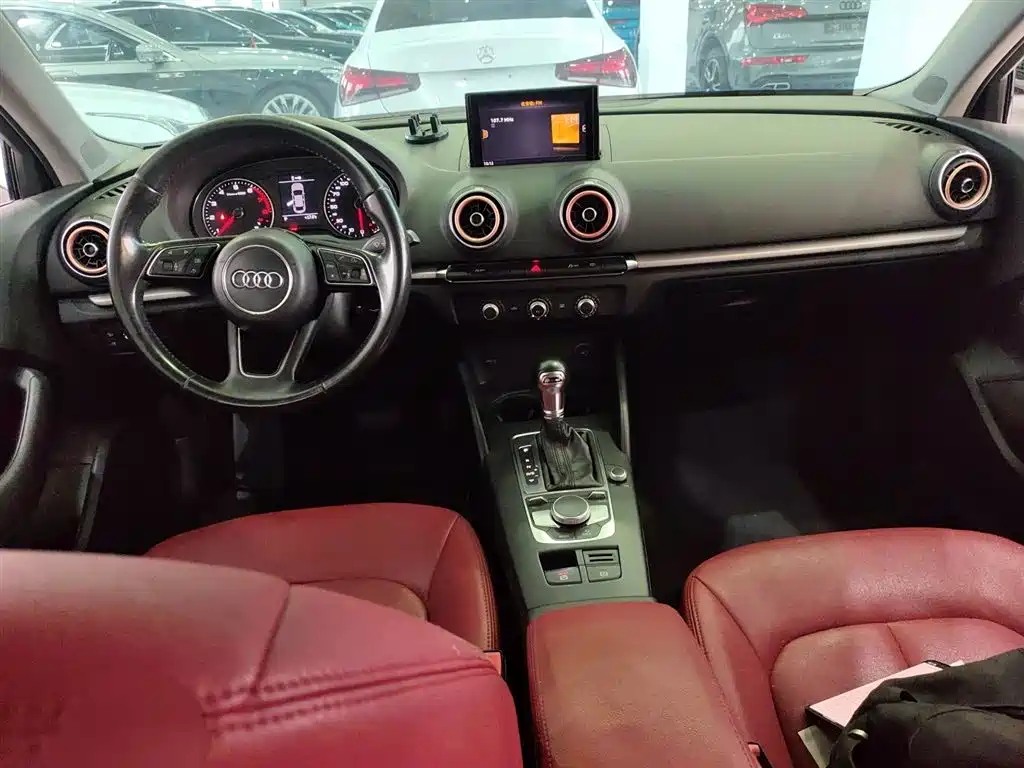 Audi A3 2018 30th Anniversary Limousine 35 TFSI Progressive фото 10