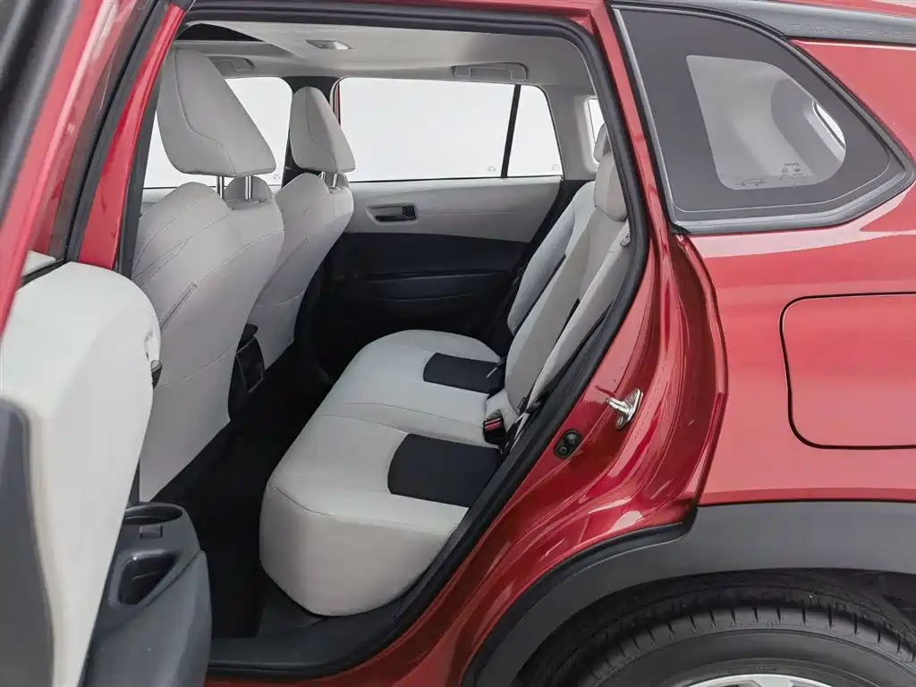 Toyota Frontlander 2022 2.0L CVT Leading Edition фото 15