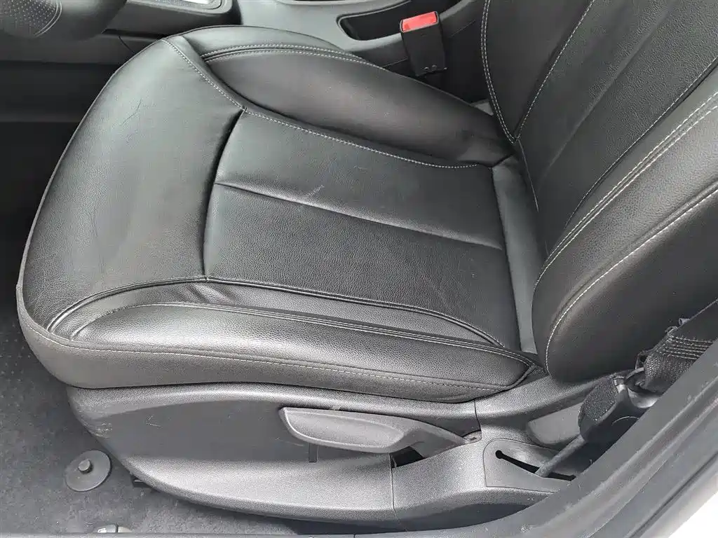 Buick Excelle 2019 18T Auto Connected Elite China VI фото 20