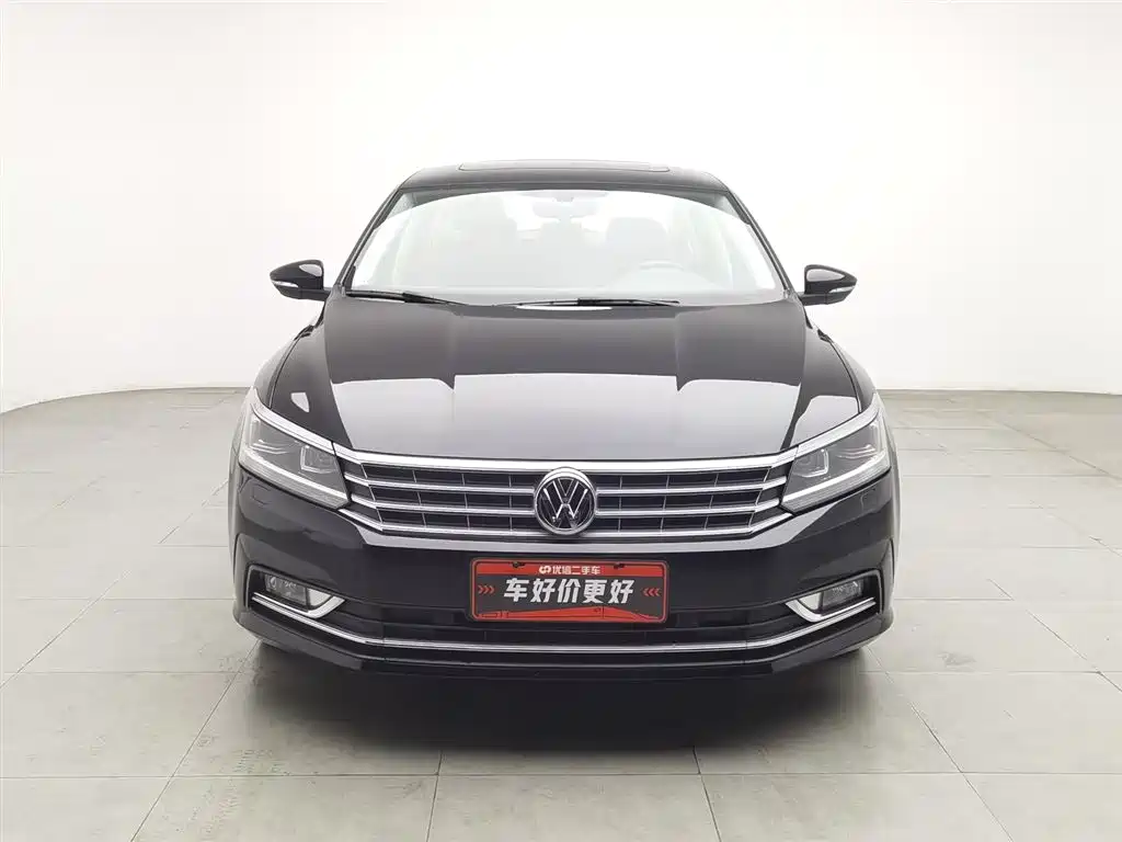 Volkswagen Passat 2016 330TSI DSG Executive Edition фото 3