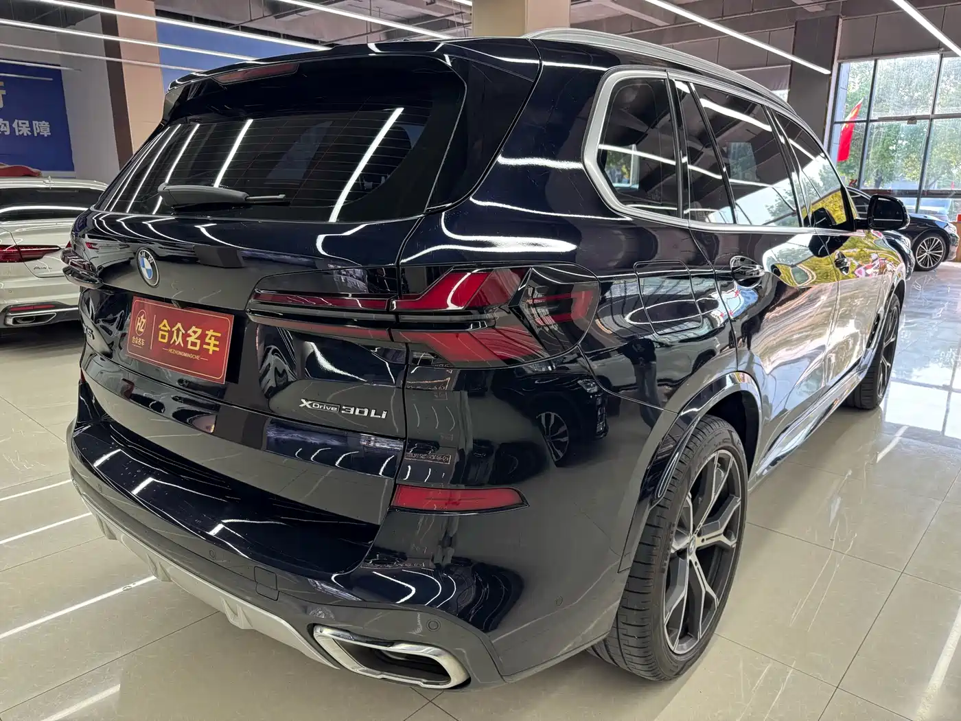 BMW X5 2023 xDrive 30Li Premium M Sport Package фото 8