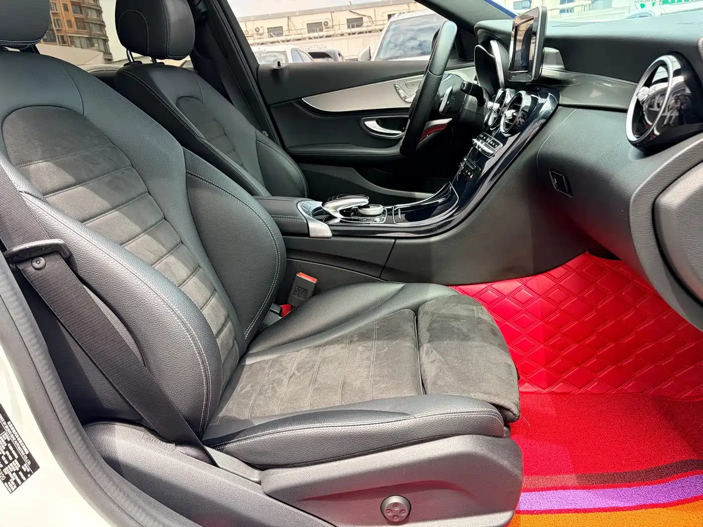 Фото 8 - Mercedes-Benz C-Class