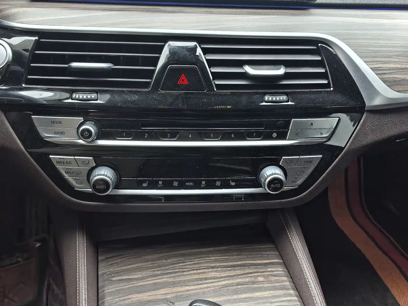 BMW 5 Series 2019 530Li Leading Luxury Package фото 14