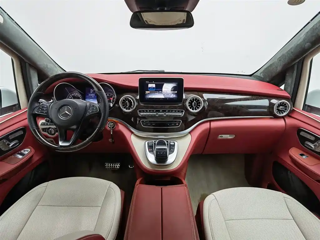 Mercedes-Benz V-Class 2016 V 260 L Premium Long фото 5
