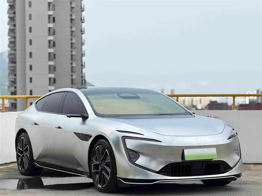 Avatr 12 2023 2023 650 Triple Laser AWD Performance Edition