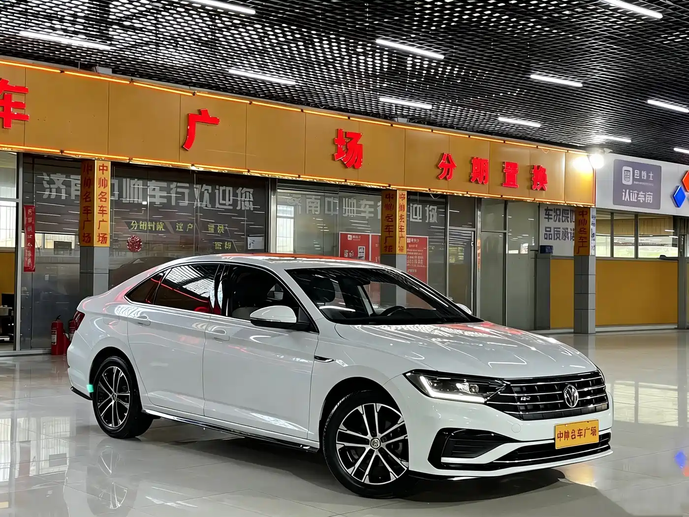 Volkswagen Sagitar 2019 280TSI DSG R-Line China V фото 3