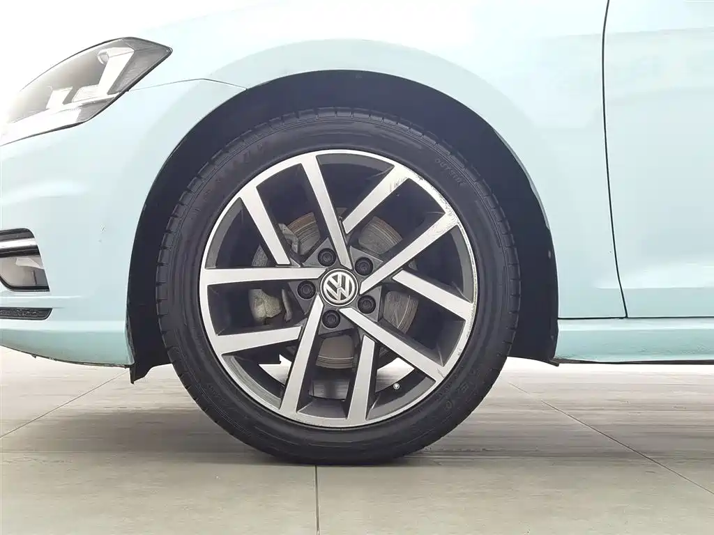 Volkswagen Golf 2020 Beloved Edition 280TSI DSG Luxury фото 17