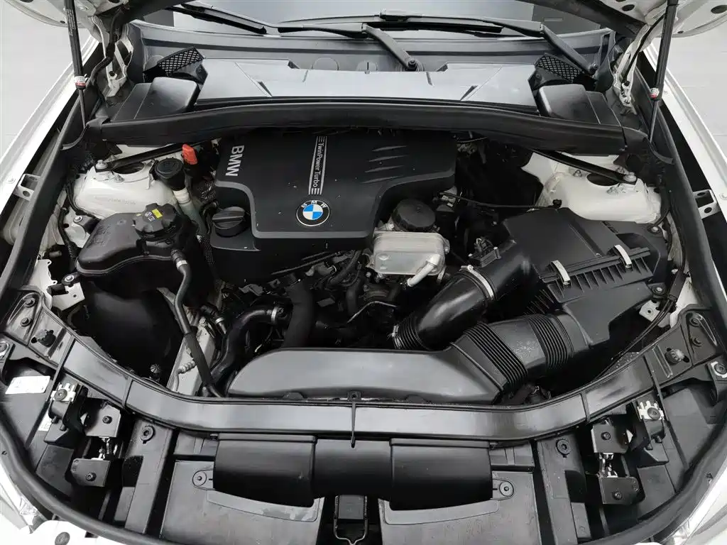 BMW X1 2015 Model sDrive18i Fashion Advanced Edition фото 6