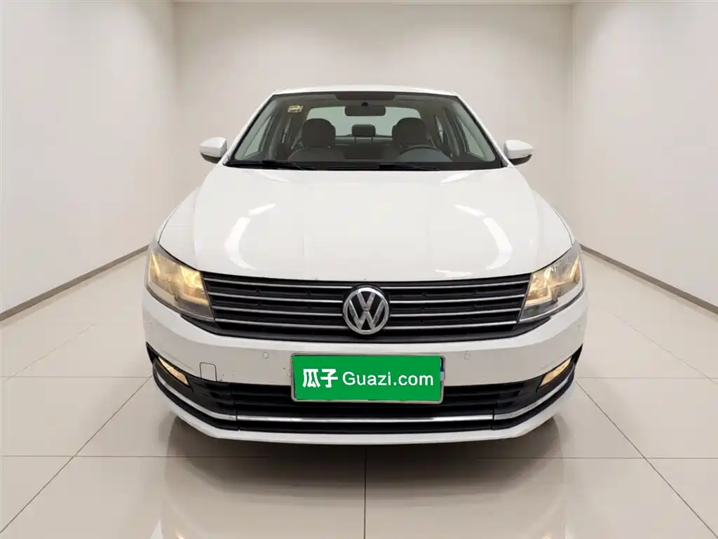 Volkswagen Lavida 2017 1.6L Automatic Comfort Edition фото 3