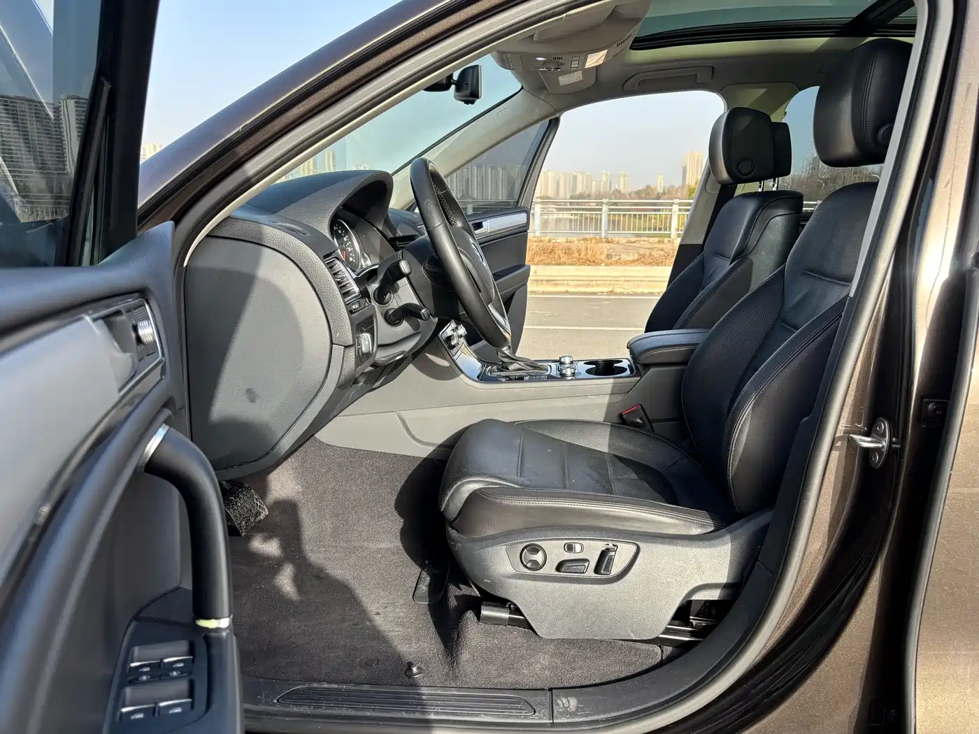 Volkswagen Touareg 2016 3.0TSI High Configuration фото 10