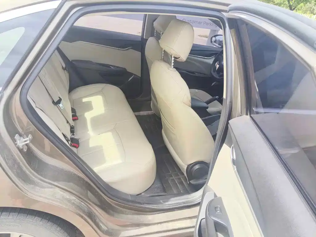 Photo 11 - Buick Excelle