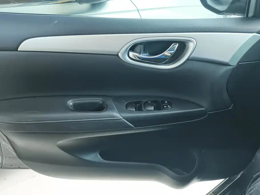 Nissan SYLPHY, миниатюра 7
