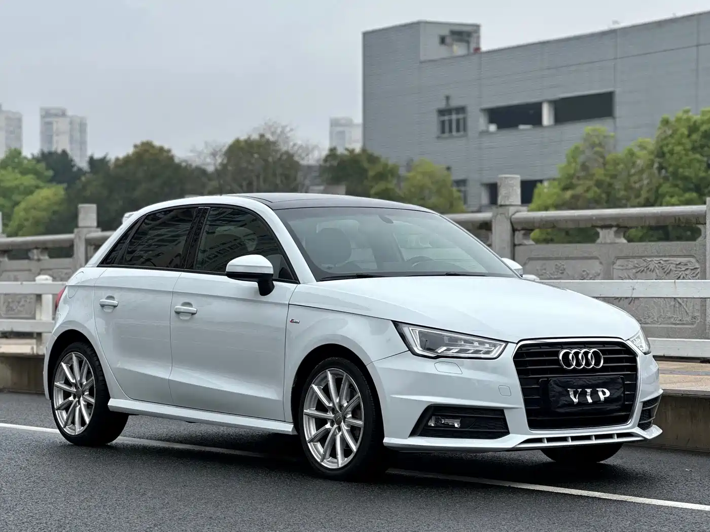 Audi A1 2016 30 TFSI Sportback S Line Sport Edition фото 3