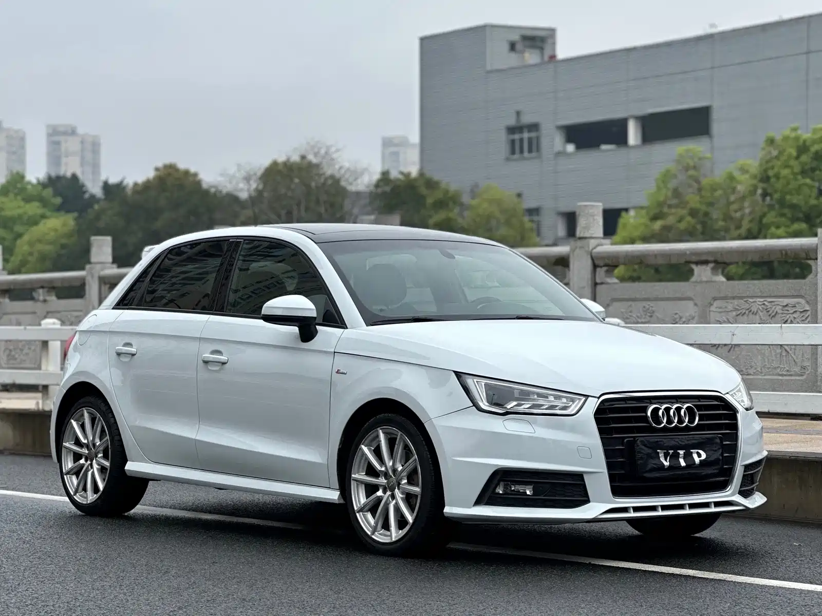 Фото 3 - Audi A1