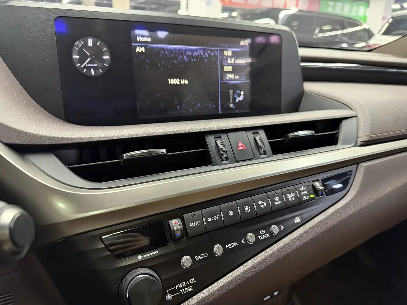 Lexus ES 2020 Model 300h Excellence Edition фото 16