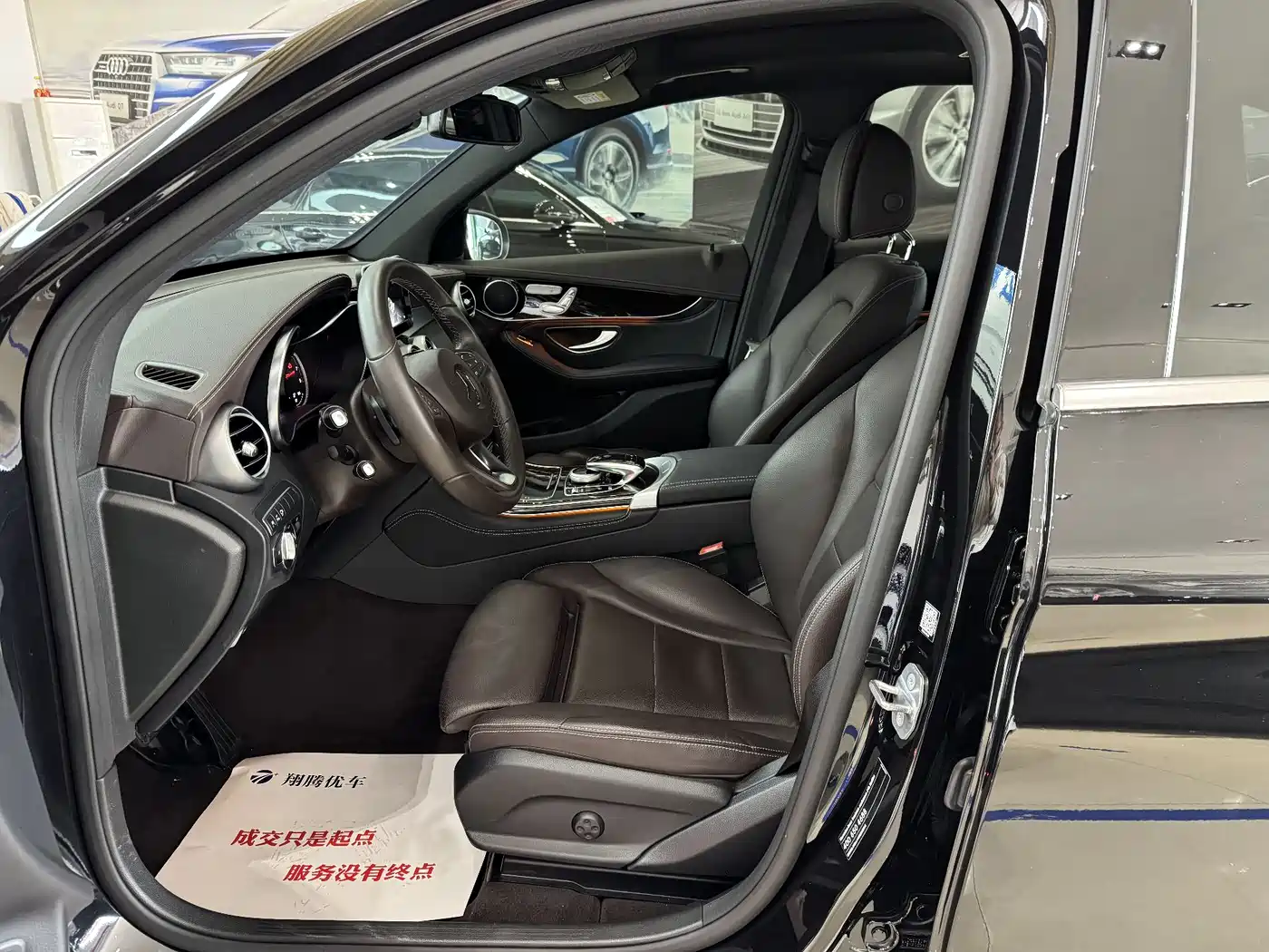 Mercedes-Benz GLC 2019 Facelift GLC 260 L 4MATIC Luxury фото 8
