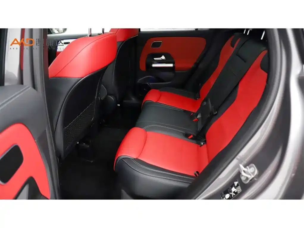MERCEDES-BENZ GLA AMG