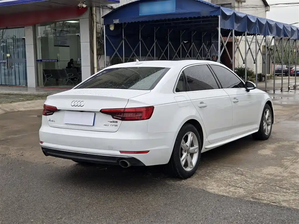 Audi A4L 2017 Plus 40 TFSI Fashion фото 24