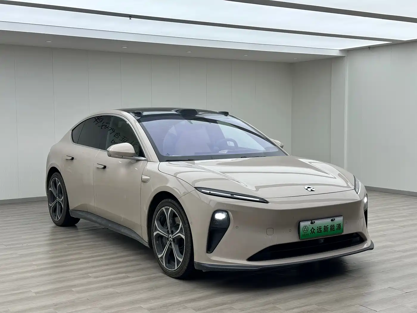 NIO NIO ET5