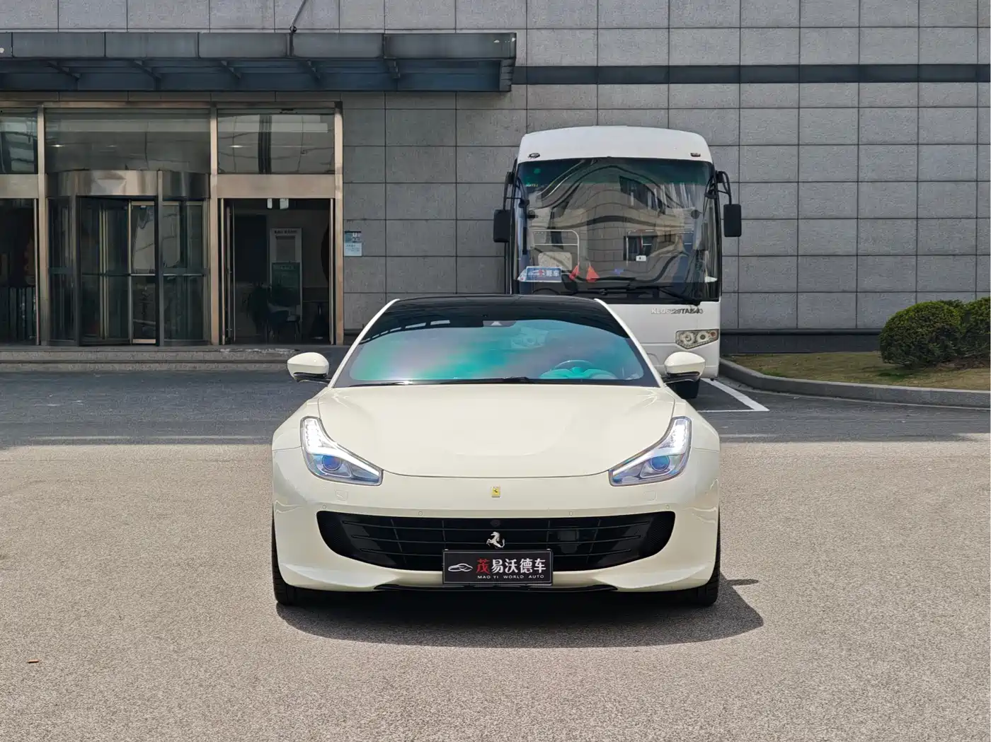 Ferrari GTC4Lusso 2019 2017 3.9T V8