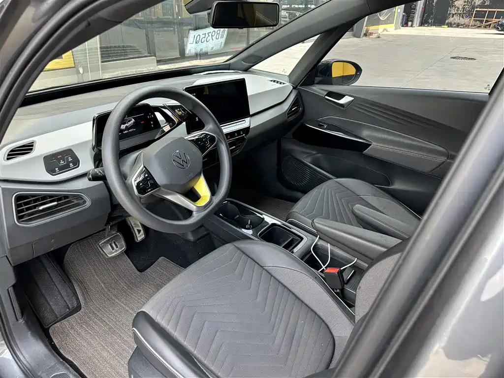 Volkswagen ID.3 2023 Upgraded Pure Intelligence Edition фото 4