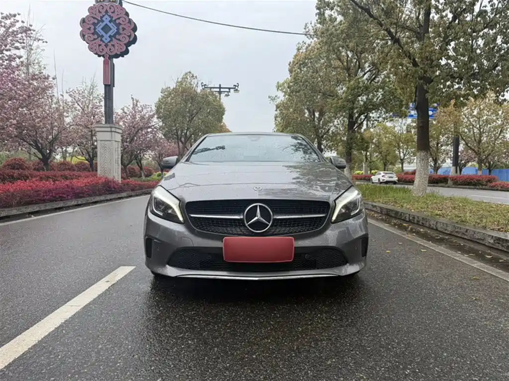 Mercedes-Benz A-Class (Import) 2017 Facelift A 200 Dynamic фото 22
