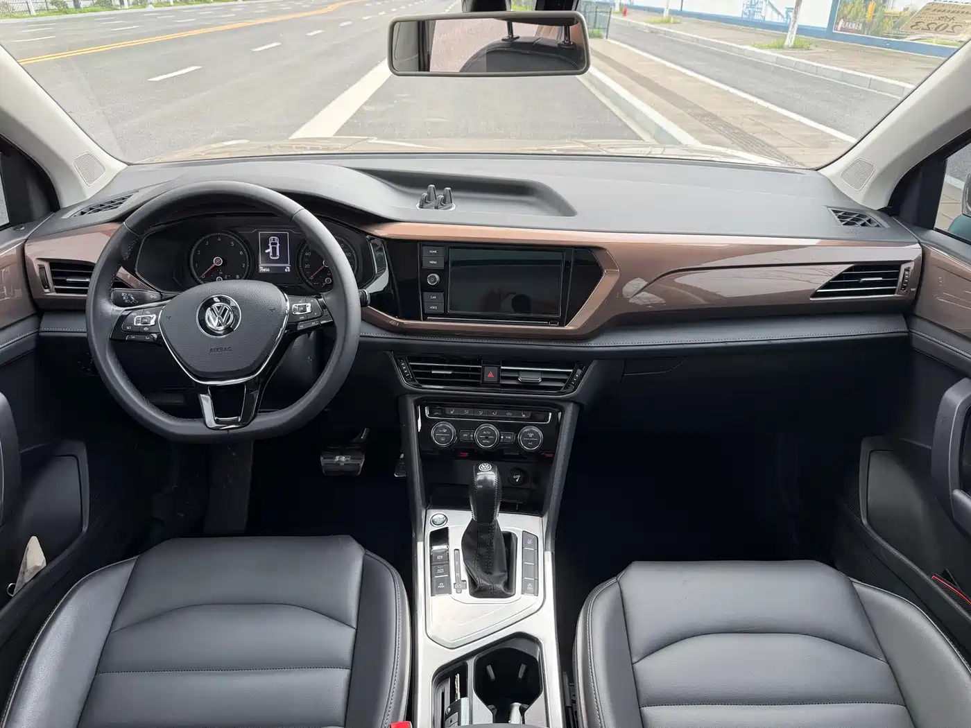 Volkswagen Tharu 2019 280TSI 2WD Luxury Edition China V фото 13