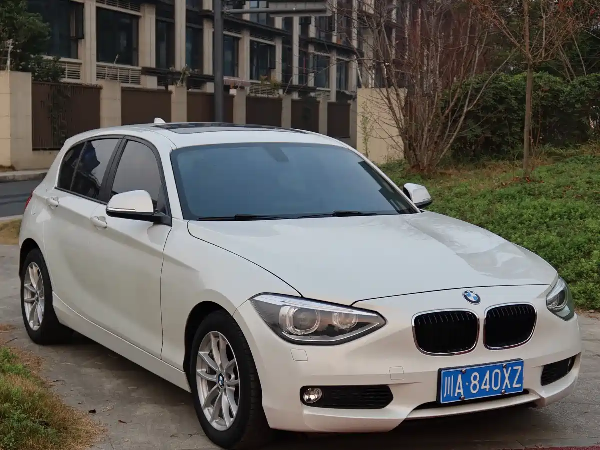 BMW 1 Series (Import) 2013 Facelift 118i Leading Model фото 3