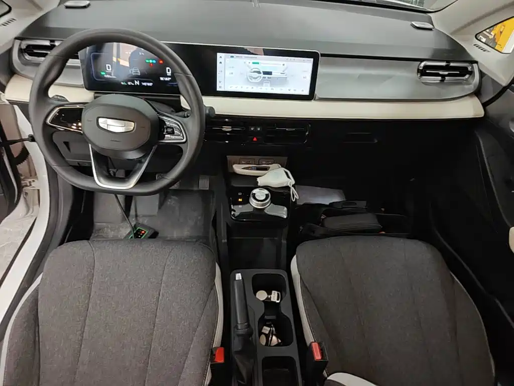 Geely Geometry E Firefly 2024 2024 301km Soaring Dragon Edition
