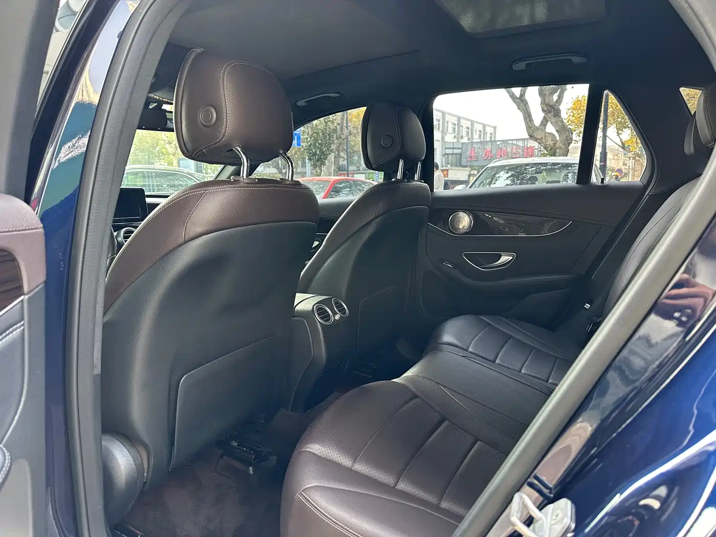 Mercedes-Benz GLC 2018 Facelift GLC 260 4MATIC Luxury фото 6