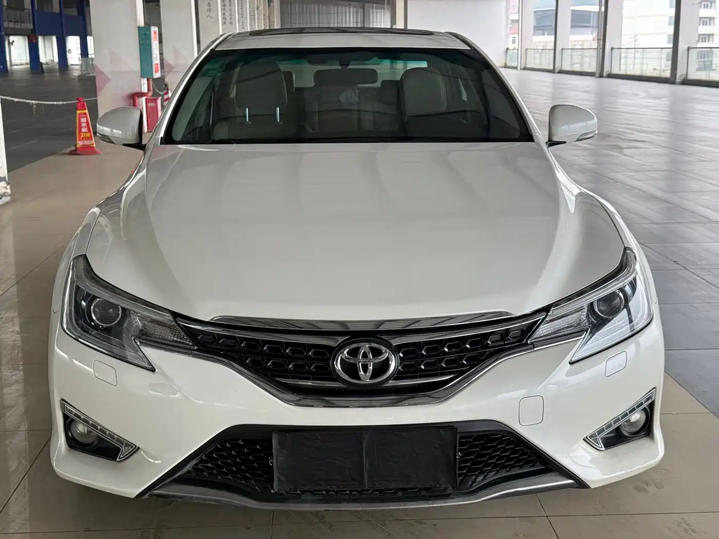 Toyota Reiz 2013 2.5V Premium Edition фото 2