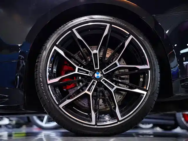 BMW M4 2023 M4 Coupe M xDrive Thunder Edition — фото 3