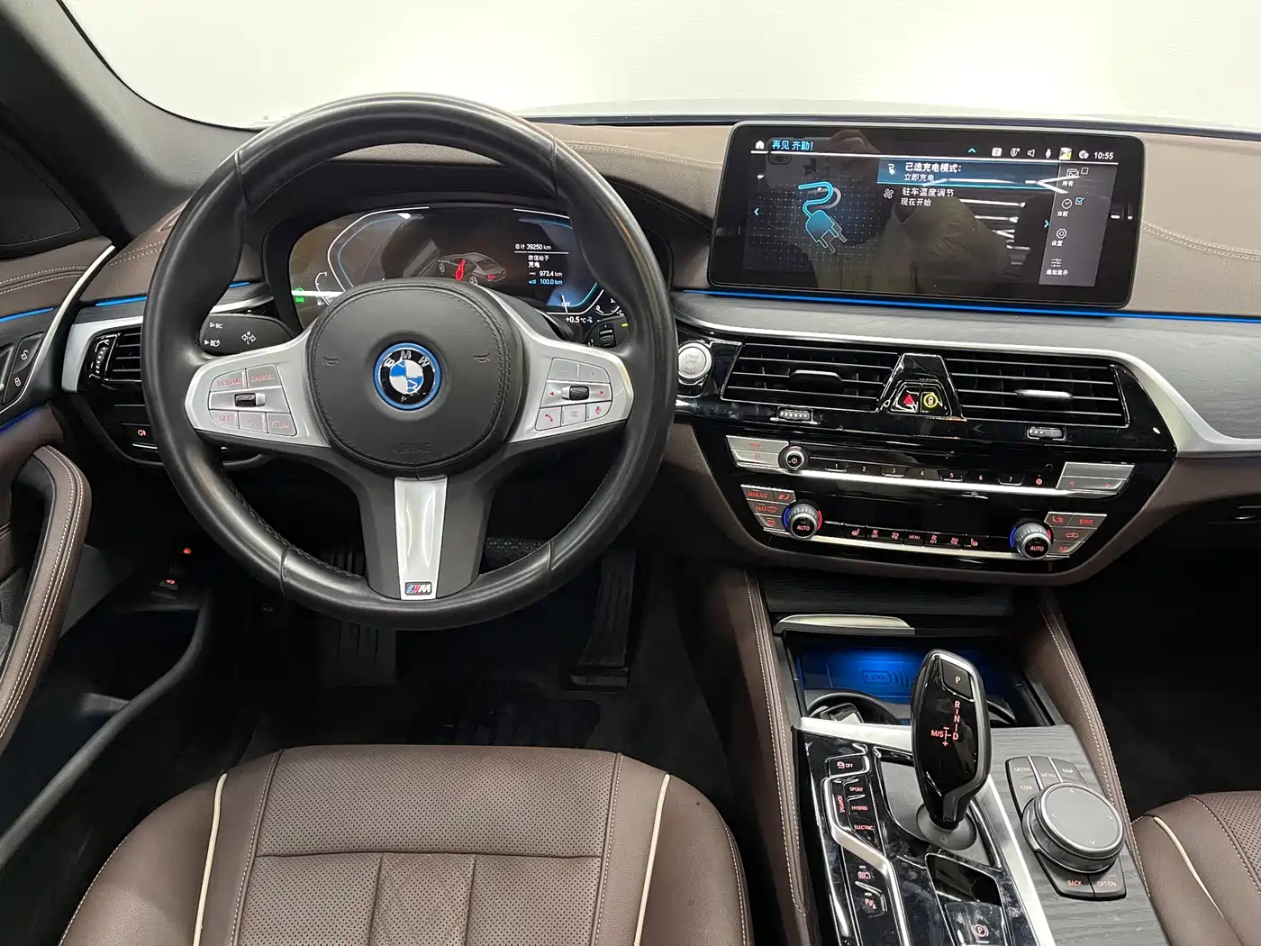BMW 5 Series New Energy 2022 535Le M Sport Package фото 5