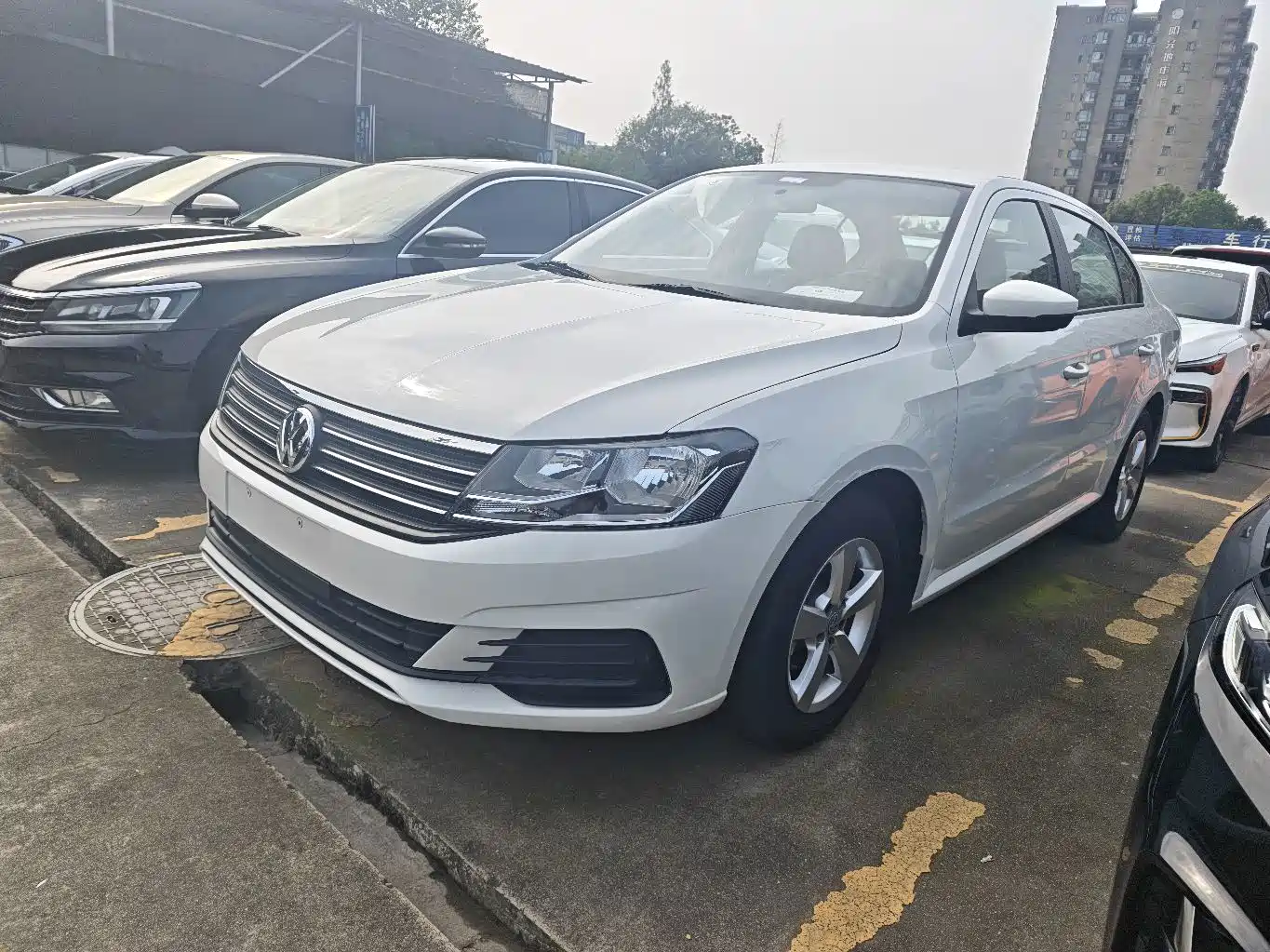 Фото 1 - Volkswagen Lavida