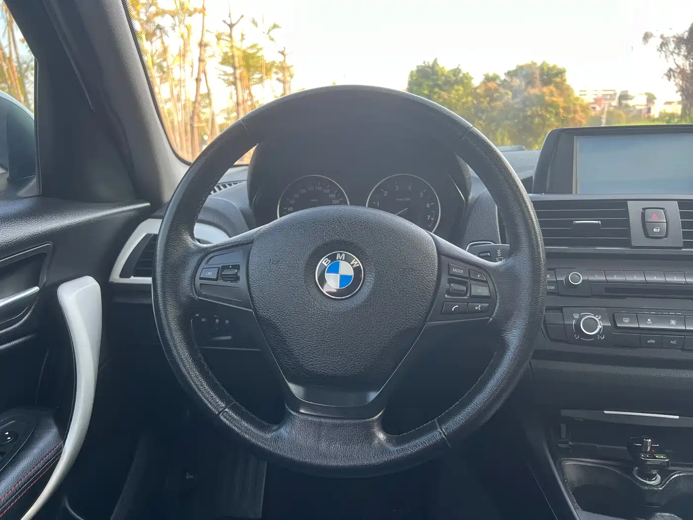 BMW 1 Series (Import) 2013 Facelift 116i Leading Model фото 8