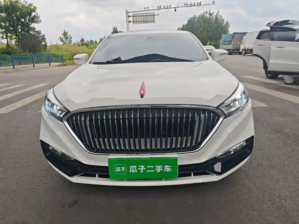 صورة 3 - Hongqi H5